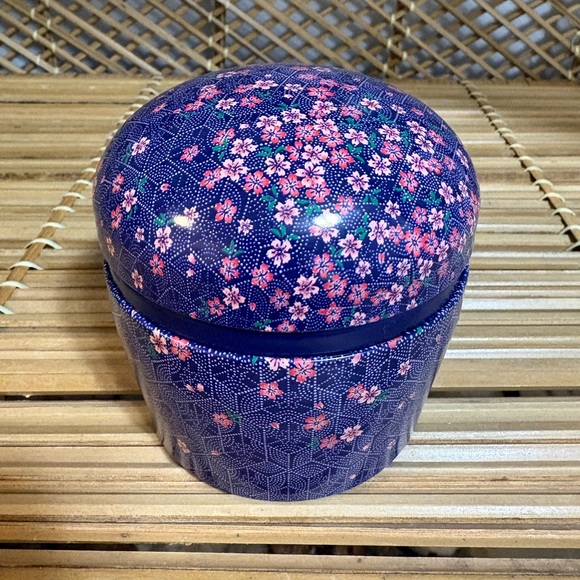 ⭐️ Free With Any Purchase! Floral Blue and Pink Decorative Container - Picture 5 of 5